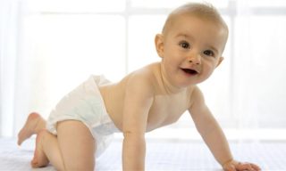نکاتی برای پوشک کردن نوزاد
